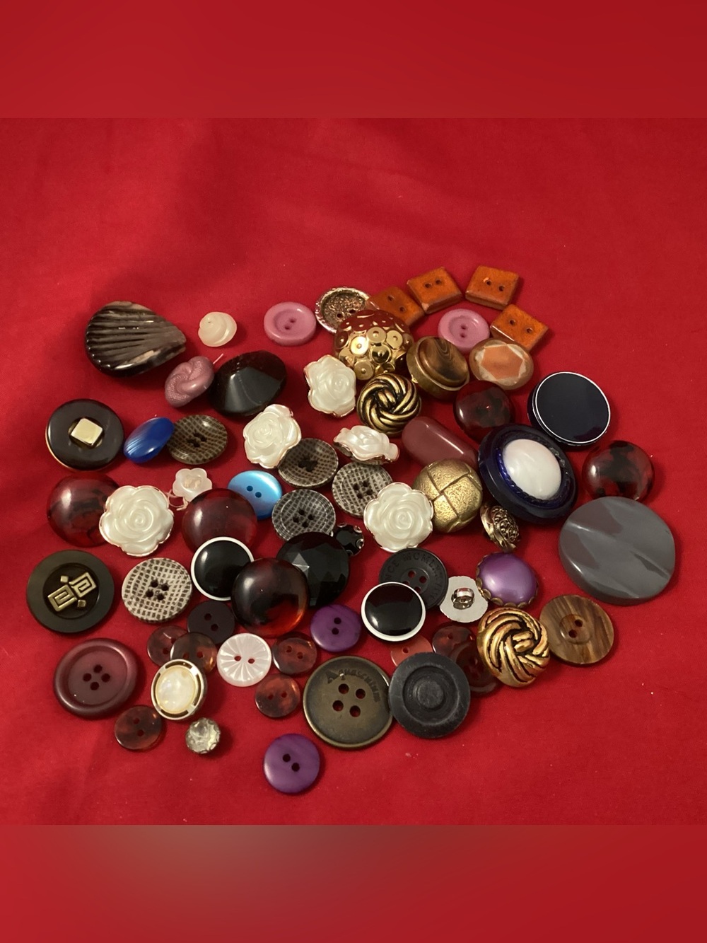 129 grams of fun Assorted Craft sewing Buttons